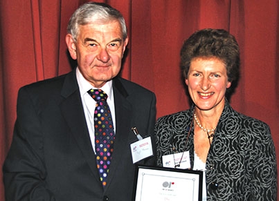 Lyn Thomas winner of 2008 Beale Medal with Sue Merchant