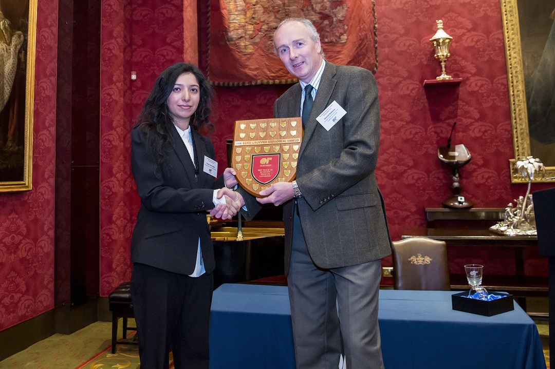Komal Safdar winner of 2015 Elise Cropper Award with Stewart Robinson